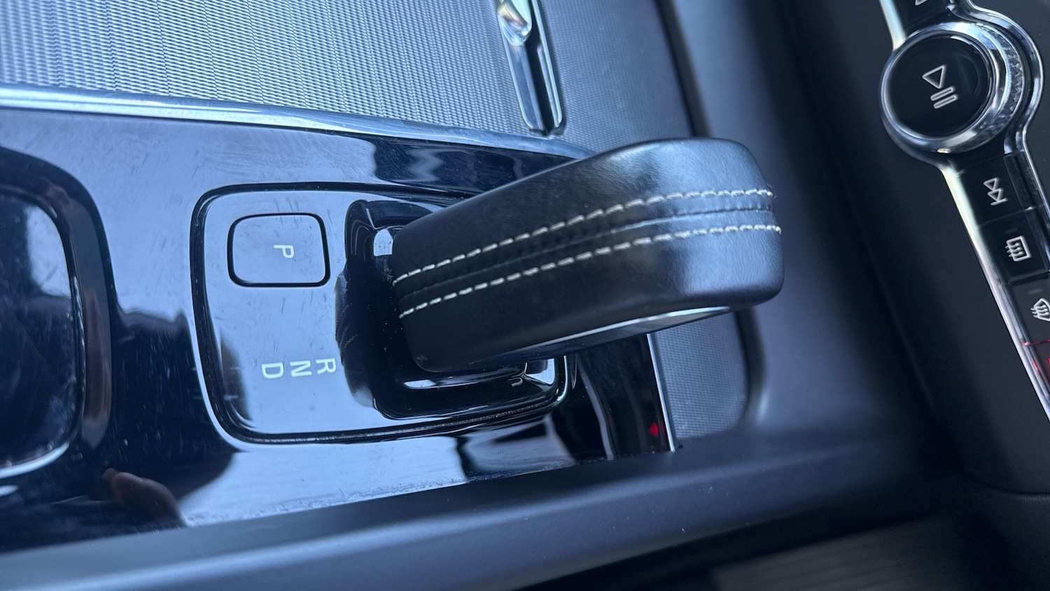 Used Volvo XC60 2022 for sale - 77434558: Photo 43