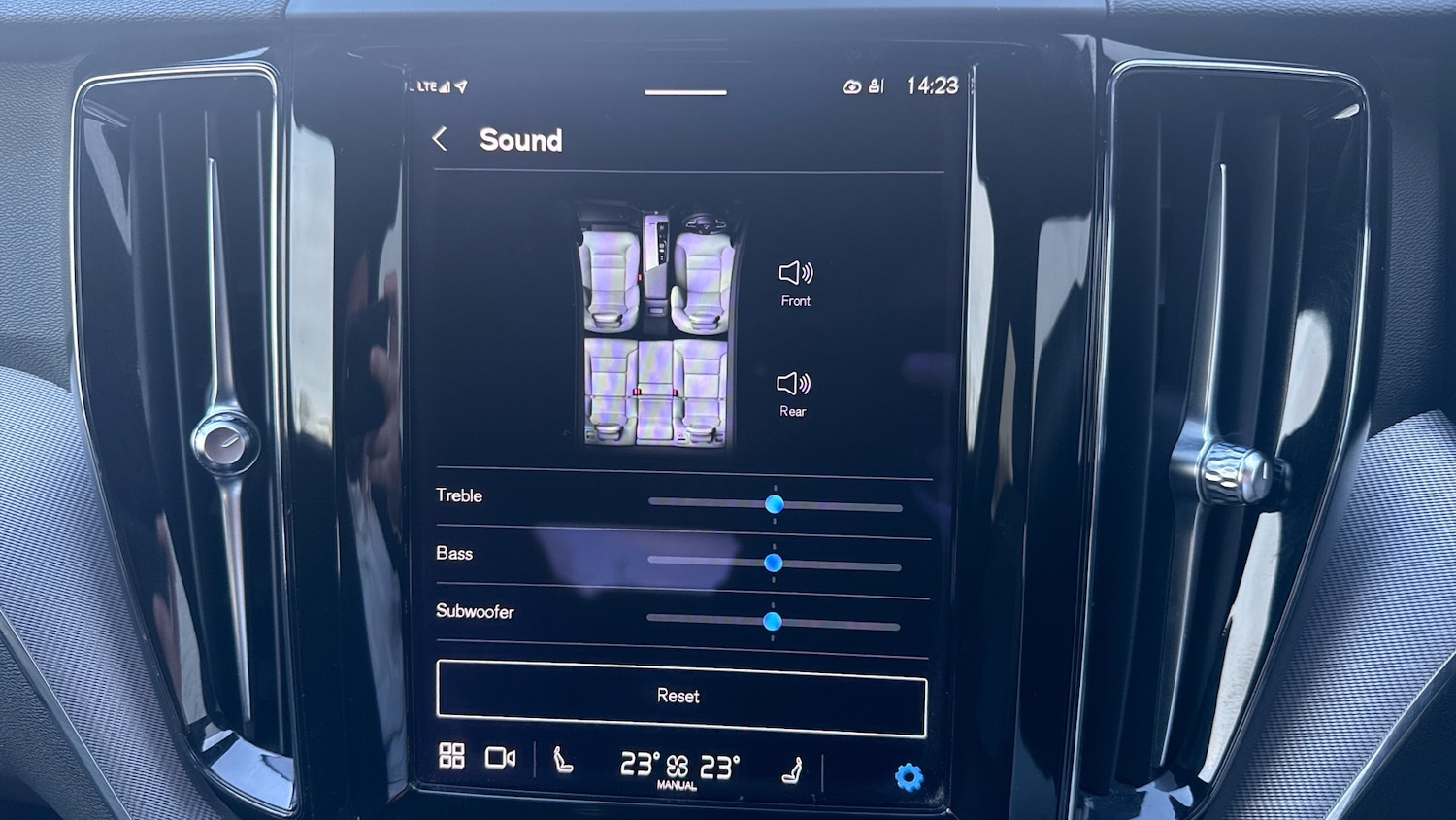 Used Volvo XC60 2022 for sale - 77434558: Photo 53