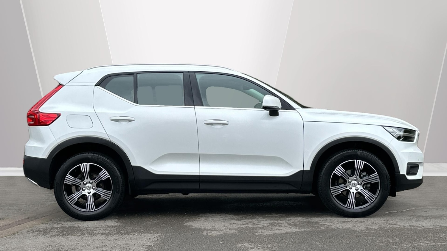 Used Volvo XC40 2021 for sale - 78179499: Photo 3