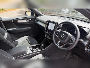 Used Volvo XC40 2025 for sale - 79380458: Photo