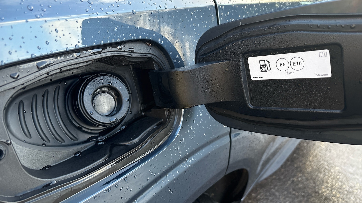 Used Volvo XC60 2023 for sale - 77116413: Photo 16