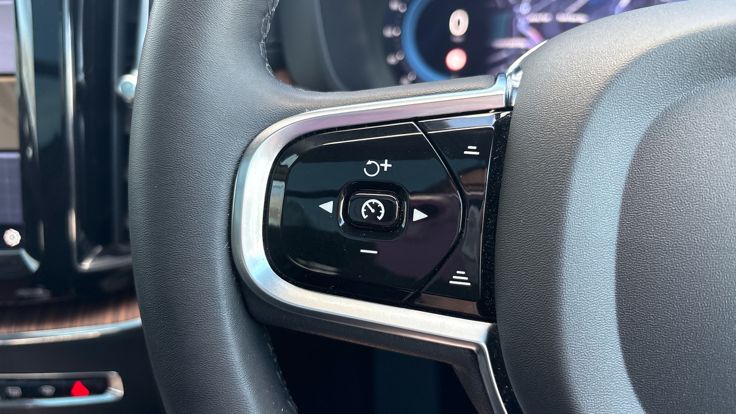 Used Volvo XC60 2023 for sale - 77116413: Photo 20