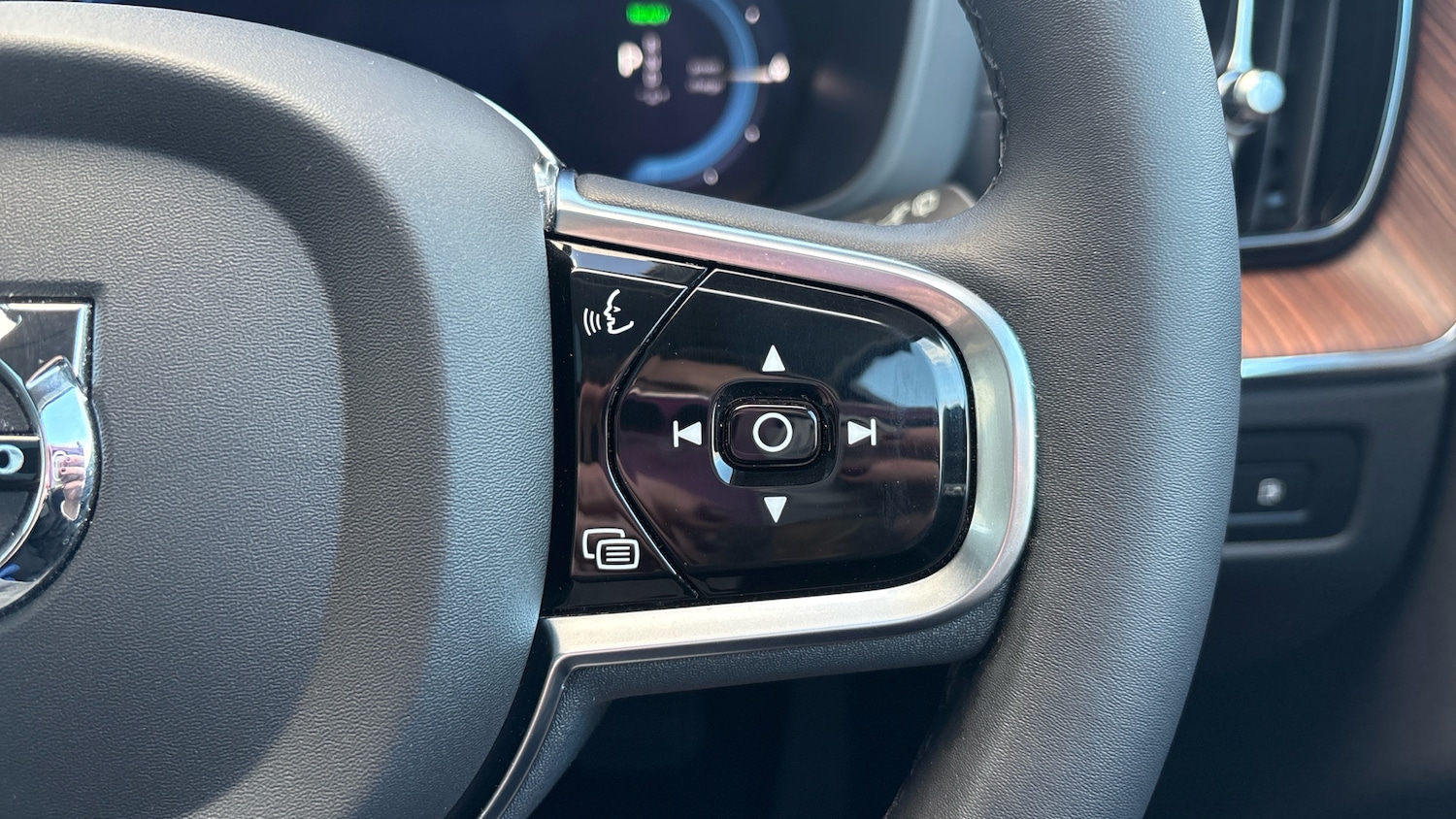 Used Volvo XC60 2023 for sale - 77116413: Photo 21