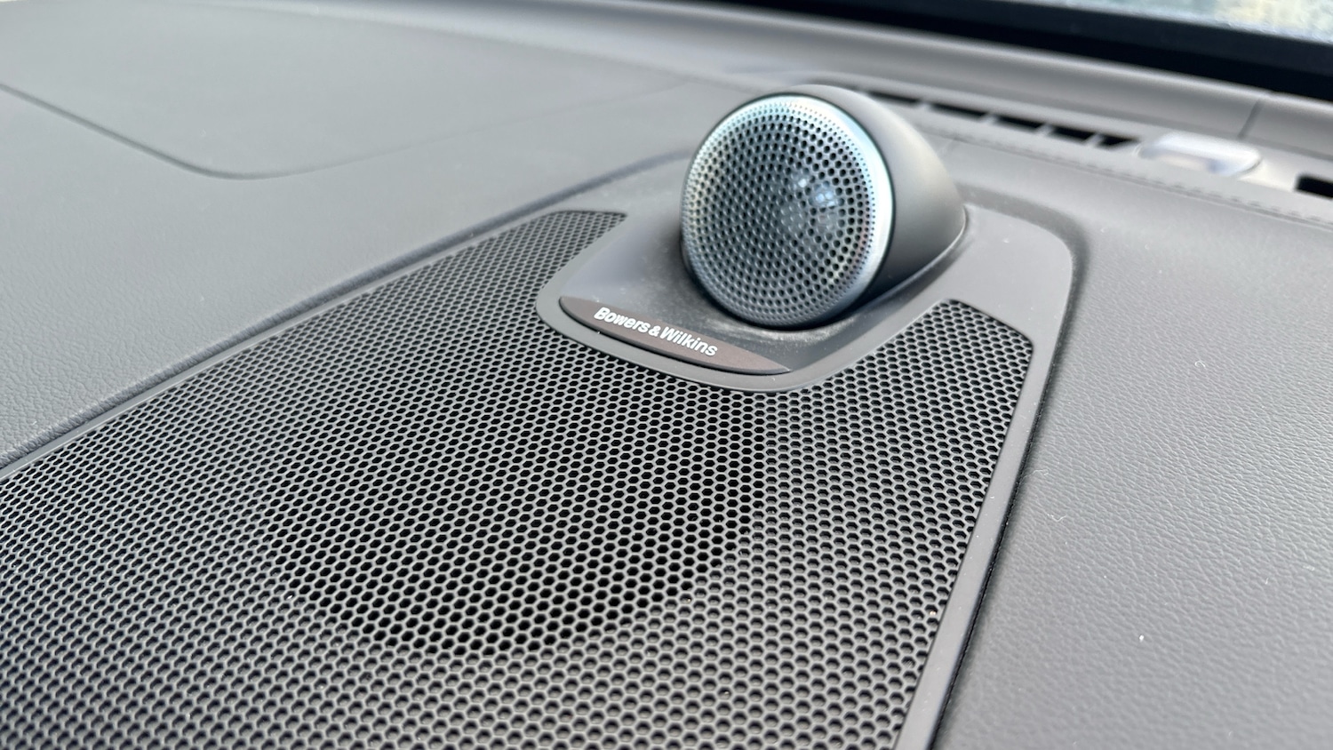 Used Volvo XC60 2023 for sale - 77116413: Photo 24