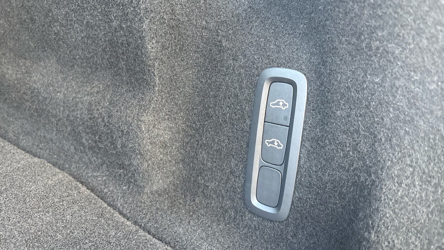 Used Volvo XC60 2023 for sale - 77116413: Photo 35