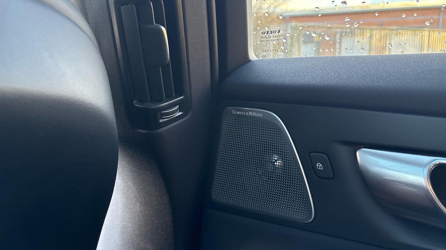 Used Volvo XC60 2023 for sale - 77116413: Photo 37