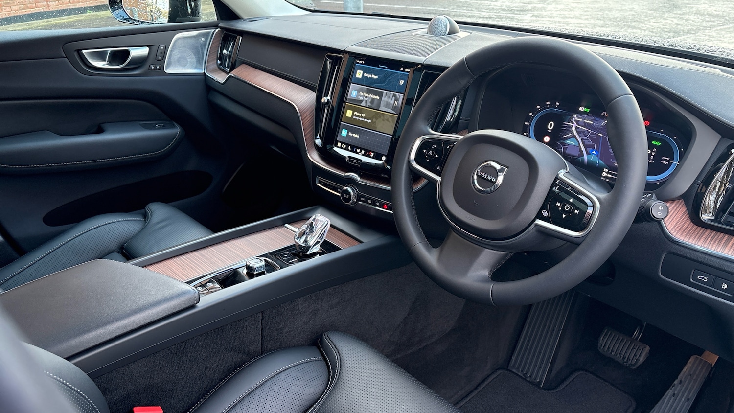 Used Volvo XC60 2023 for sale - 77116413: Photo 40