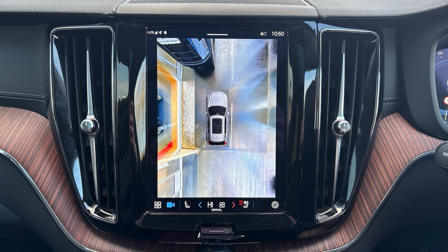 Used Volvo XC60 2023 for sale - 77116413: Photo 47