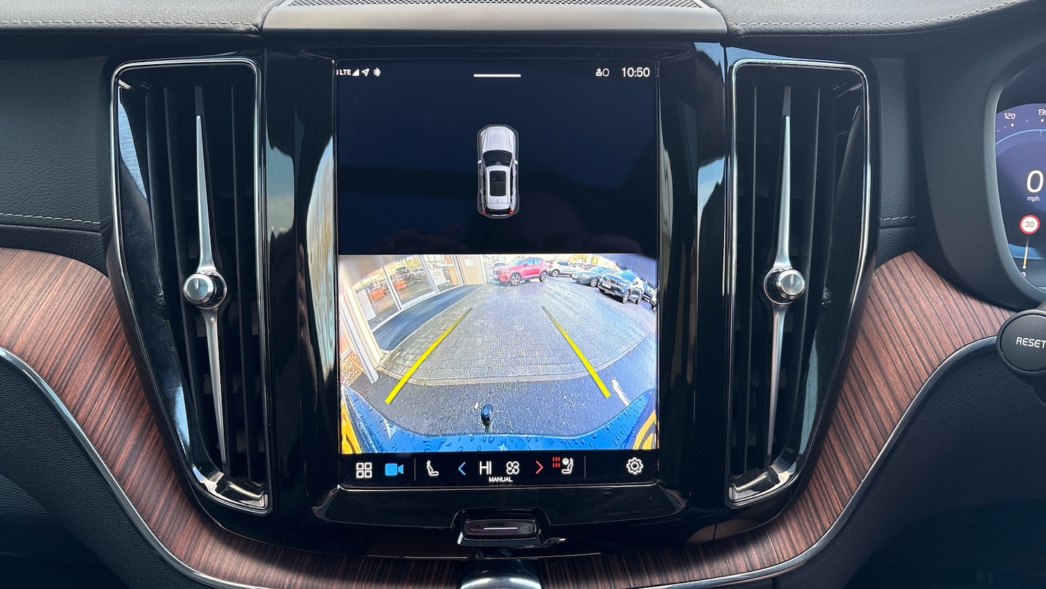 Used Volvo XC60 2023 for sale - 77116413: Photo 48