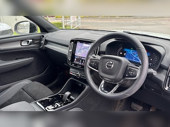 Used Volvo XC40 2023 for sale - 78284565: Photo