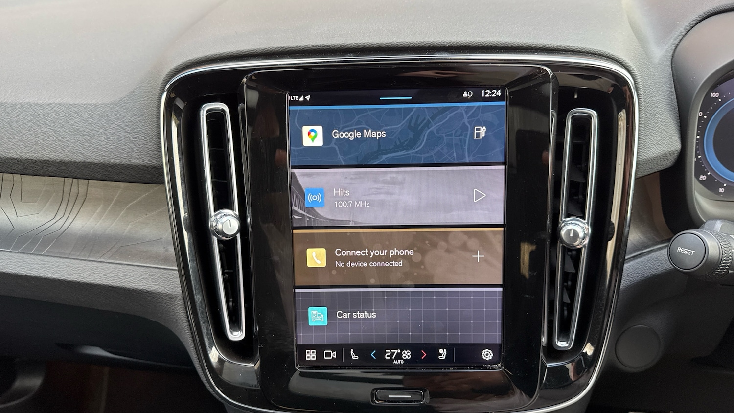 Used Volvo XC40 2023 for sale - 76933007: Photo 12