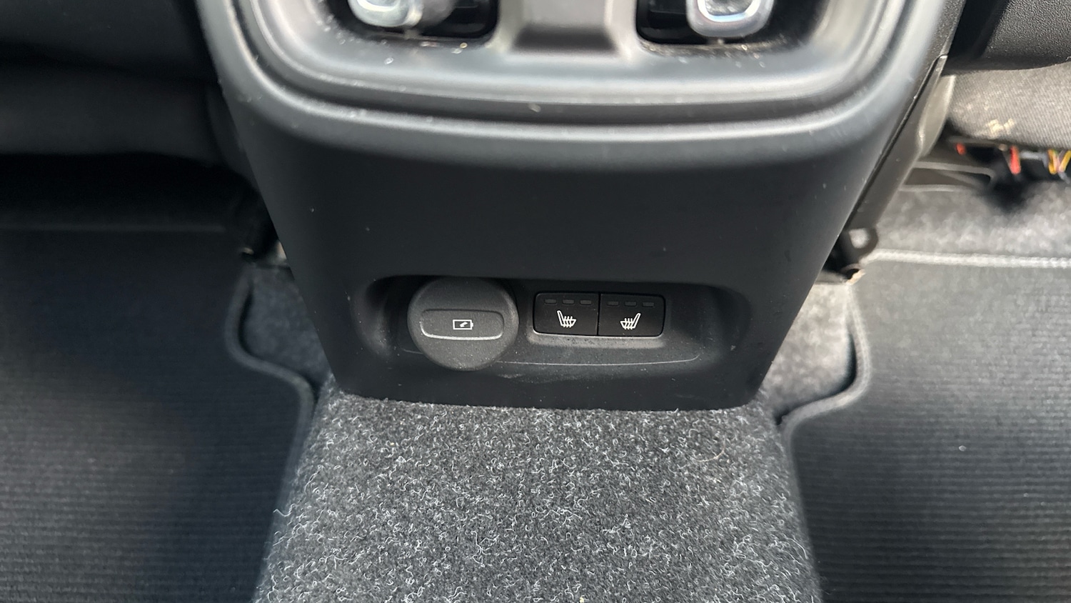 Used Volvo XC40 2023 for sale - 76933007: Photo 16