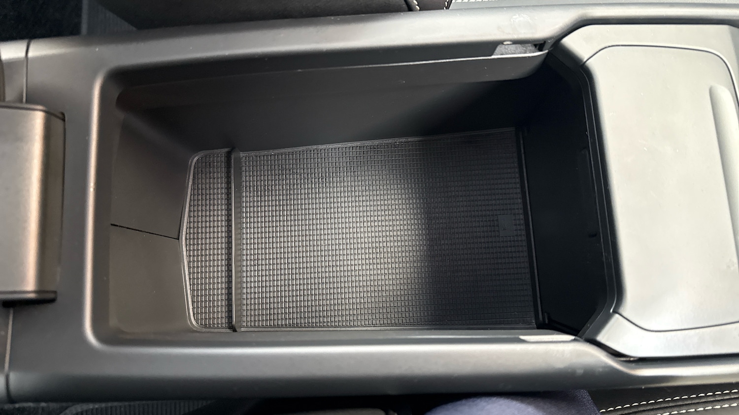 Used Volvo XC40 2023 for sale - 76933007: Photo 40