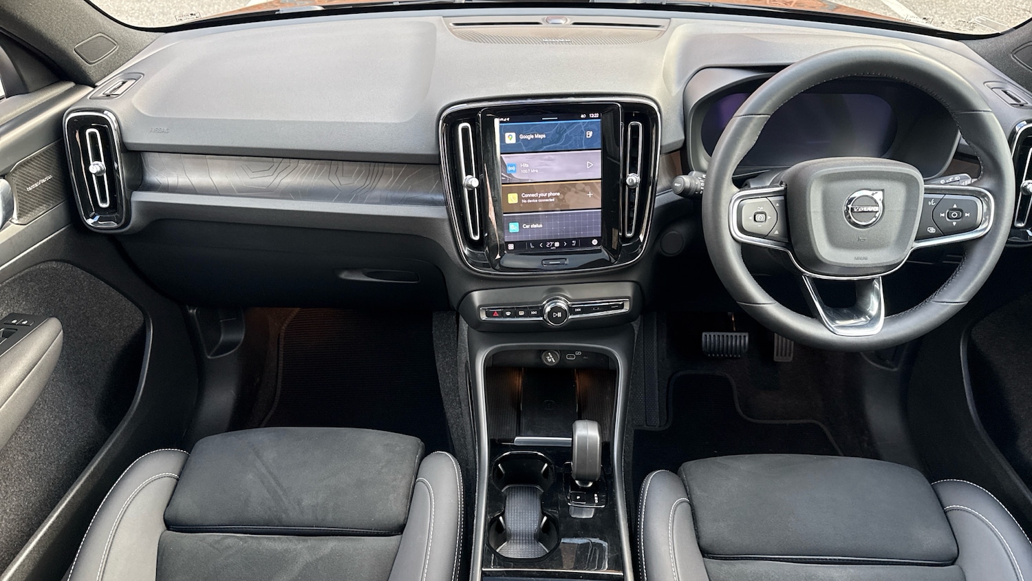 Used Volvo XC40 2023 for sale - 76933007: Photo 5