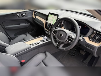Used Volvo XC60 2026 for sale - 79272627: Photo