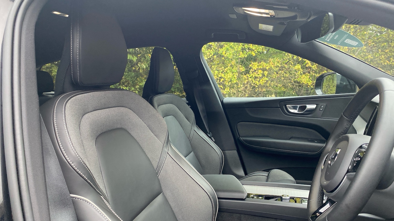 Used Volvo XC60 2022 for sale - 76653206: Photo 9