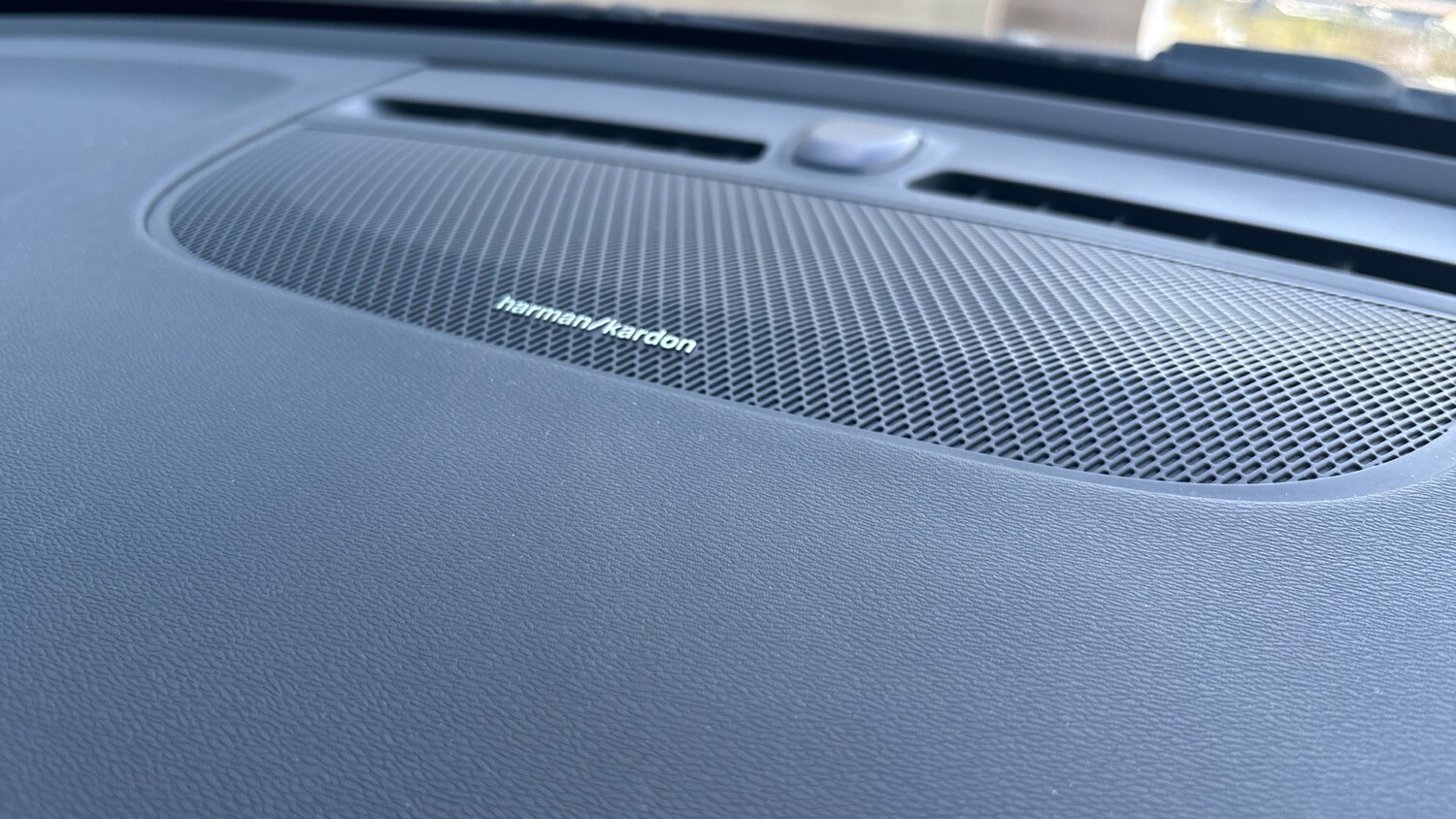 Used Volvo XC40 2025 for sale - 78106159: Photo 25