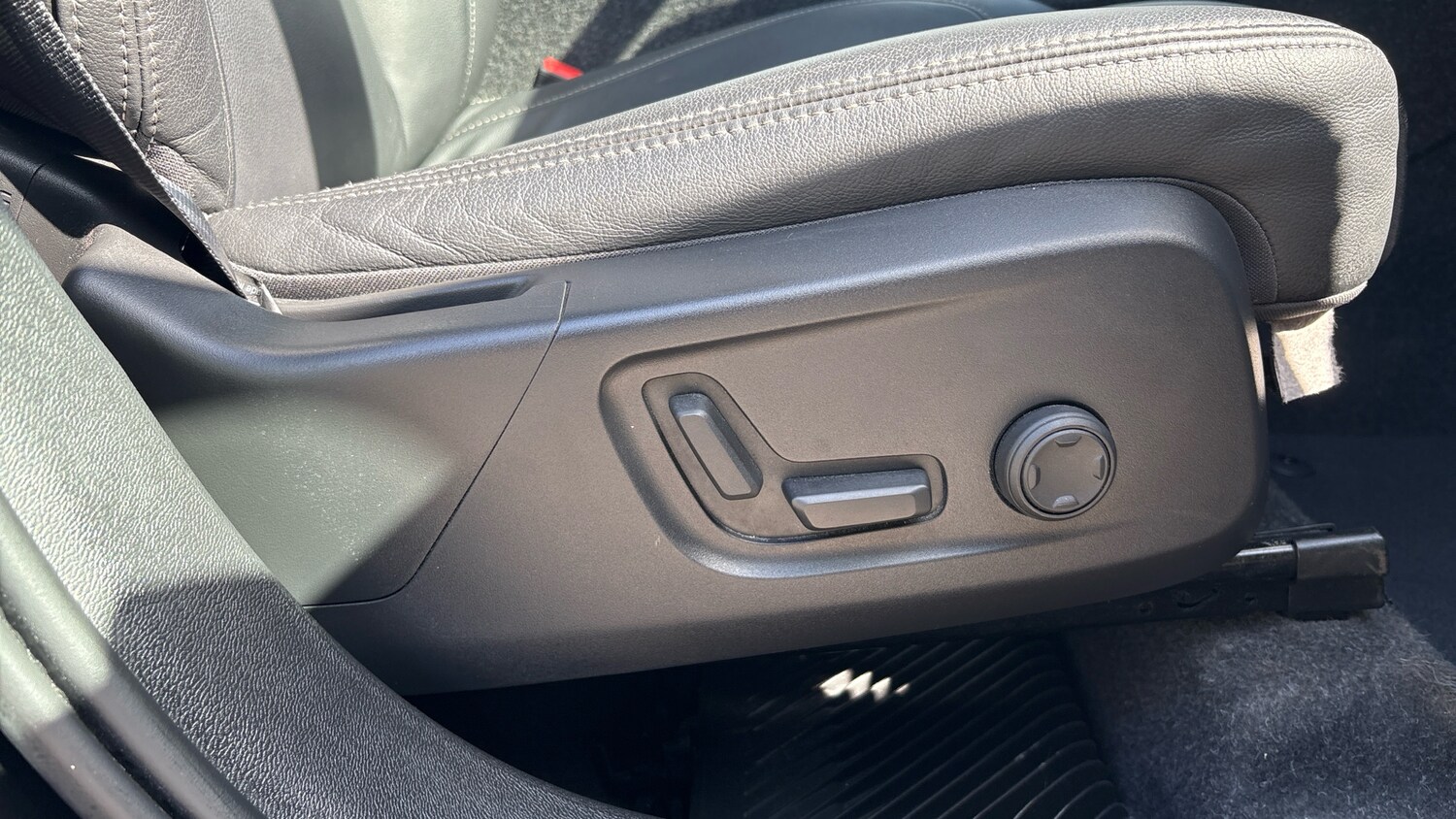 Used Volvo XC40 2025 for sale - 78106159: Photo 30