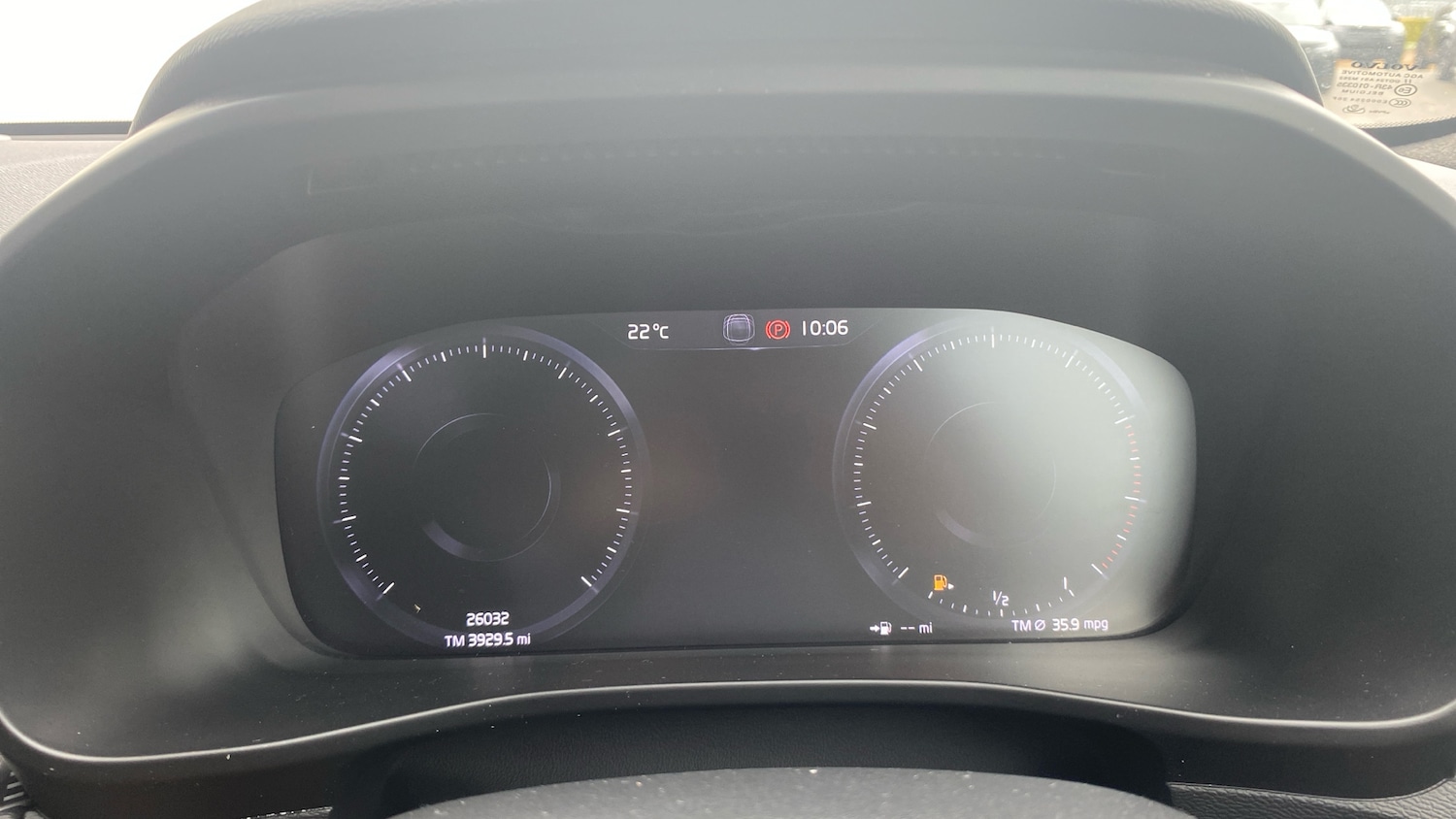 2021 Volvo XC40 2.0 B4P R DESIGN 5dr AWD Auto Petrol Estate Estate Petrol Automa - Picture 11 of 24