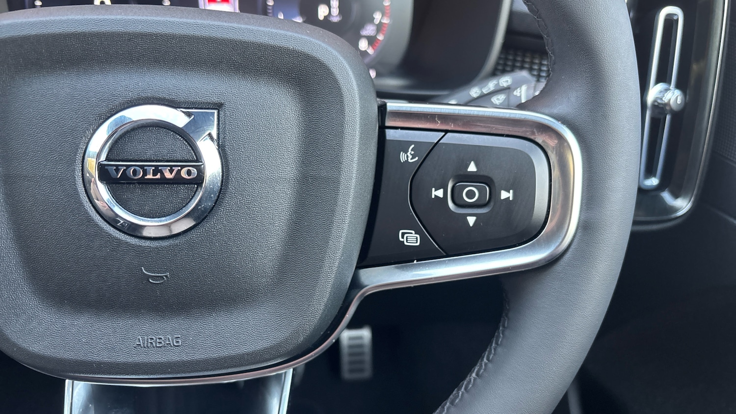 Used Volvo XC40 2021 for sale - 76894379: Photo 19