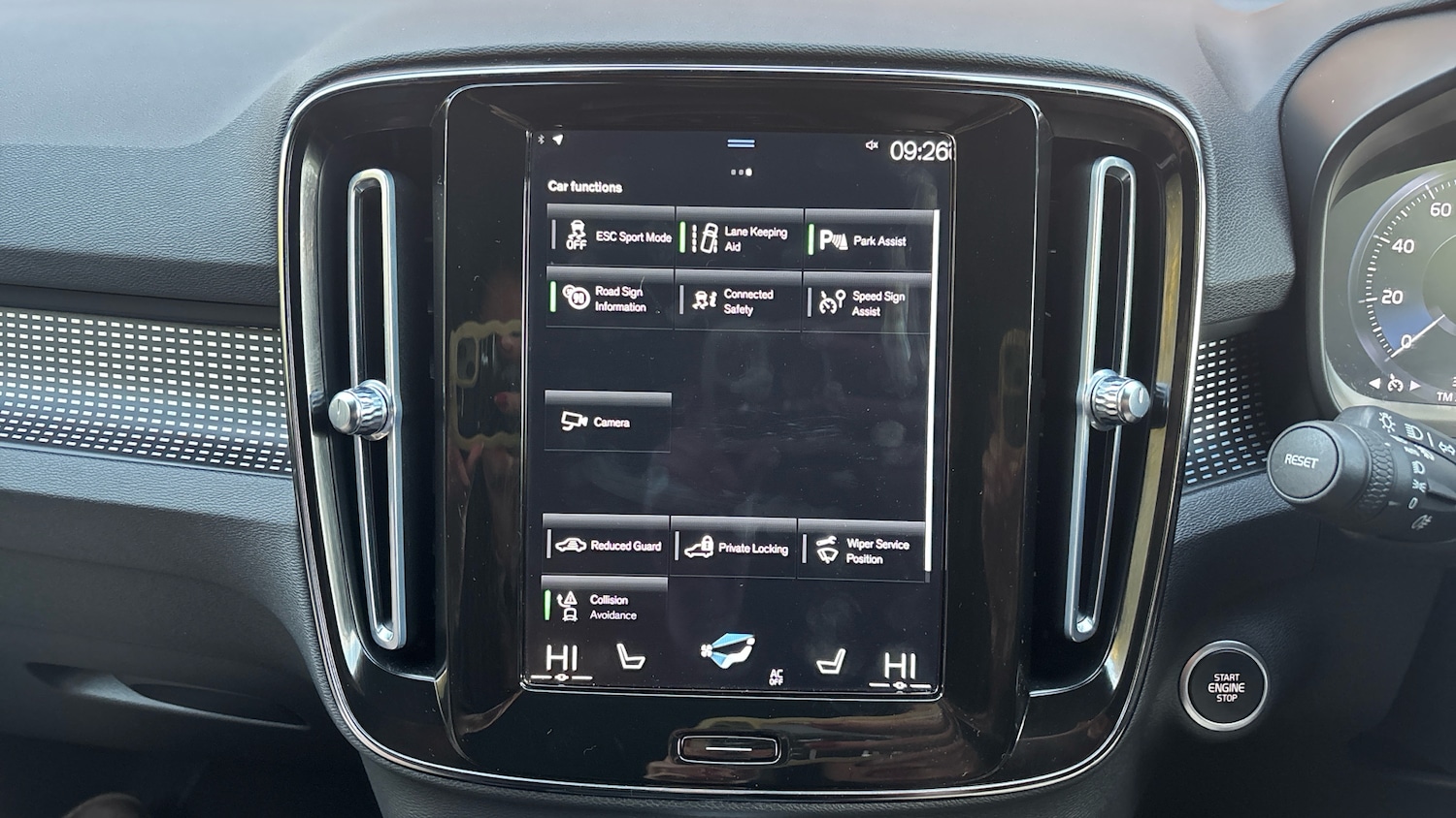 Used Volvo XC40 2021 for sale - 76894379: Photo 21