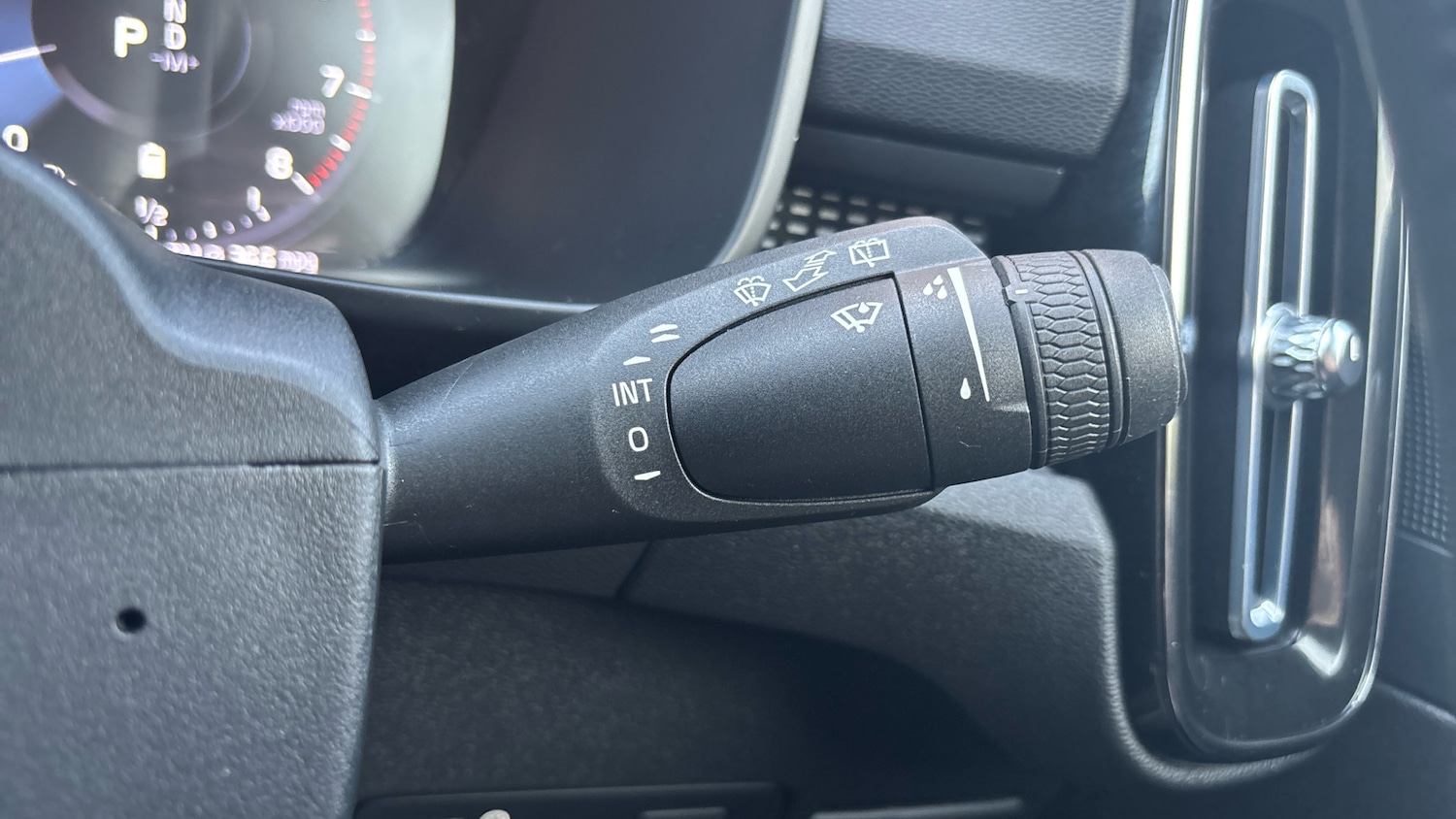 Used Volvo XC40 2021 for sale - 76894379: Photo 25