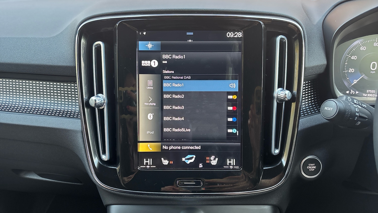 Used Volvo XC40 2021 for sale - 76894379: Photo 30