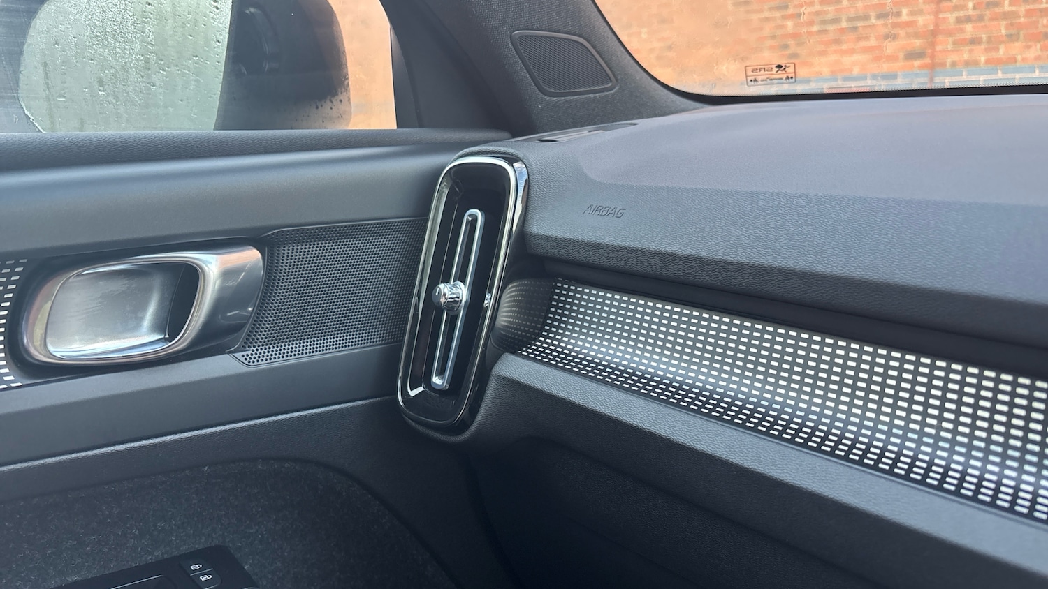 Used Volvo XC40 2021 for sale - 76894379: Photo 40