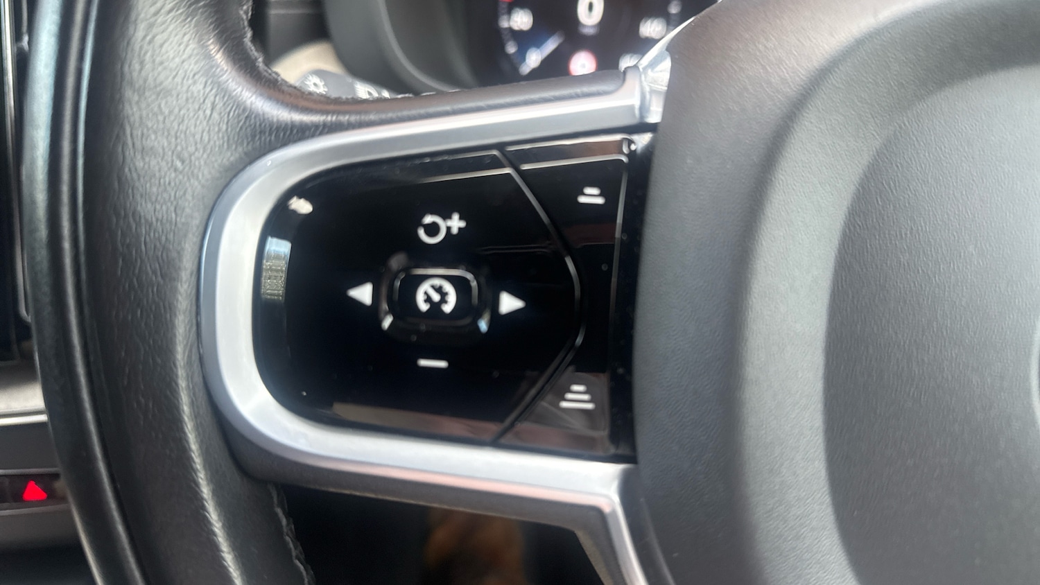 Used Volvo XC60 2020 for sale - 78081609: Photo 33