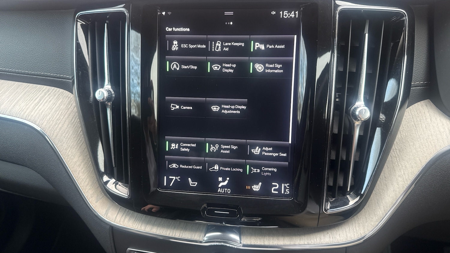 Used Volvo XC60 2020 for sale - 78081609: Photo 37