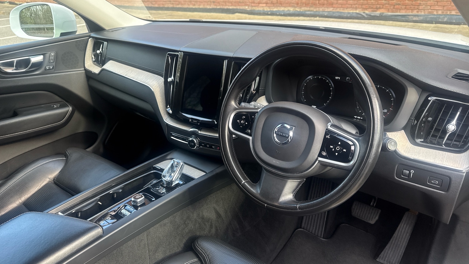 Used Volvo XC60 2020 for sale - 78081609: Photo 4