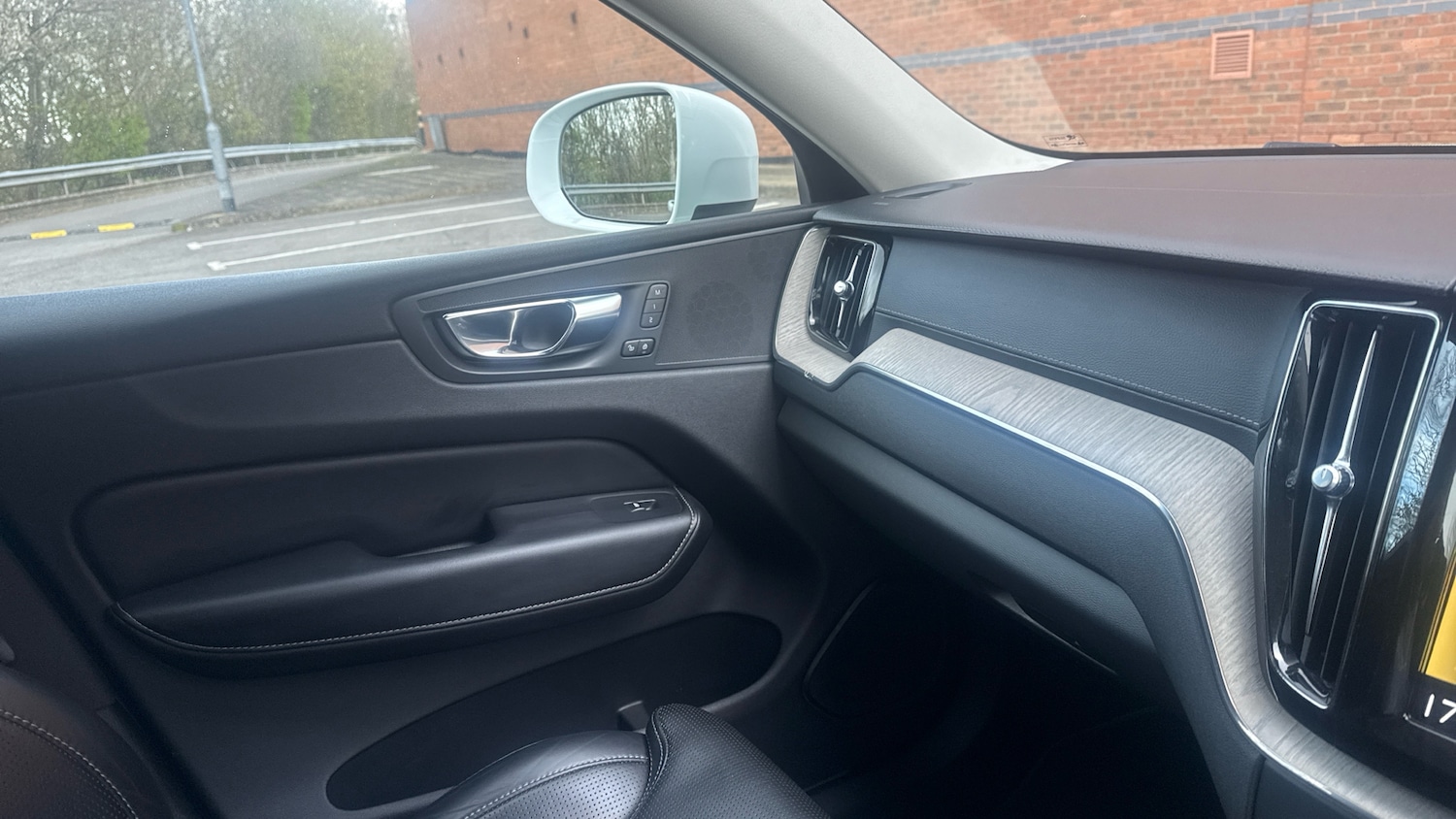 Used Volvo XC60 2020 for sale - 78081609: Photo 48