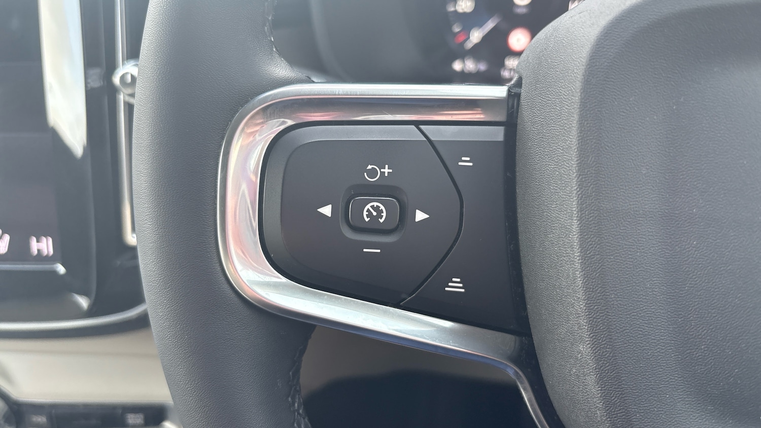 Used Volvo XC40 2021 for sale - 77735466: Photo 20