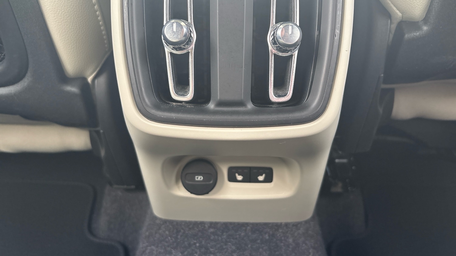 Used Volvo XC40 2021 for sale - 77735466: Photo 34