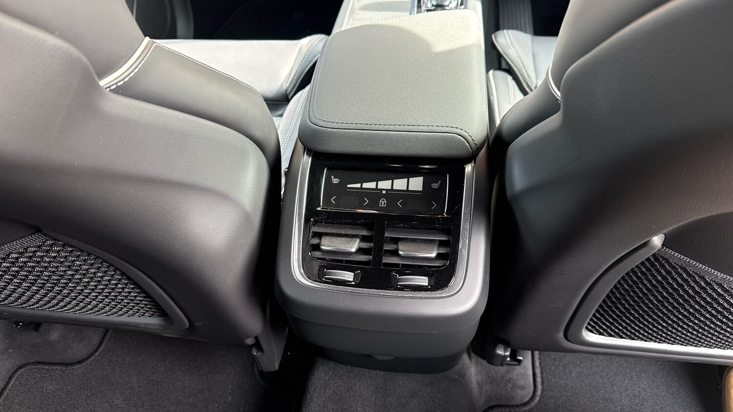 Used Volvo XC60 2025 for sale - 78223168: Photo 15