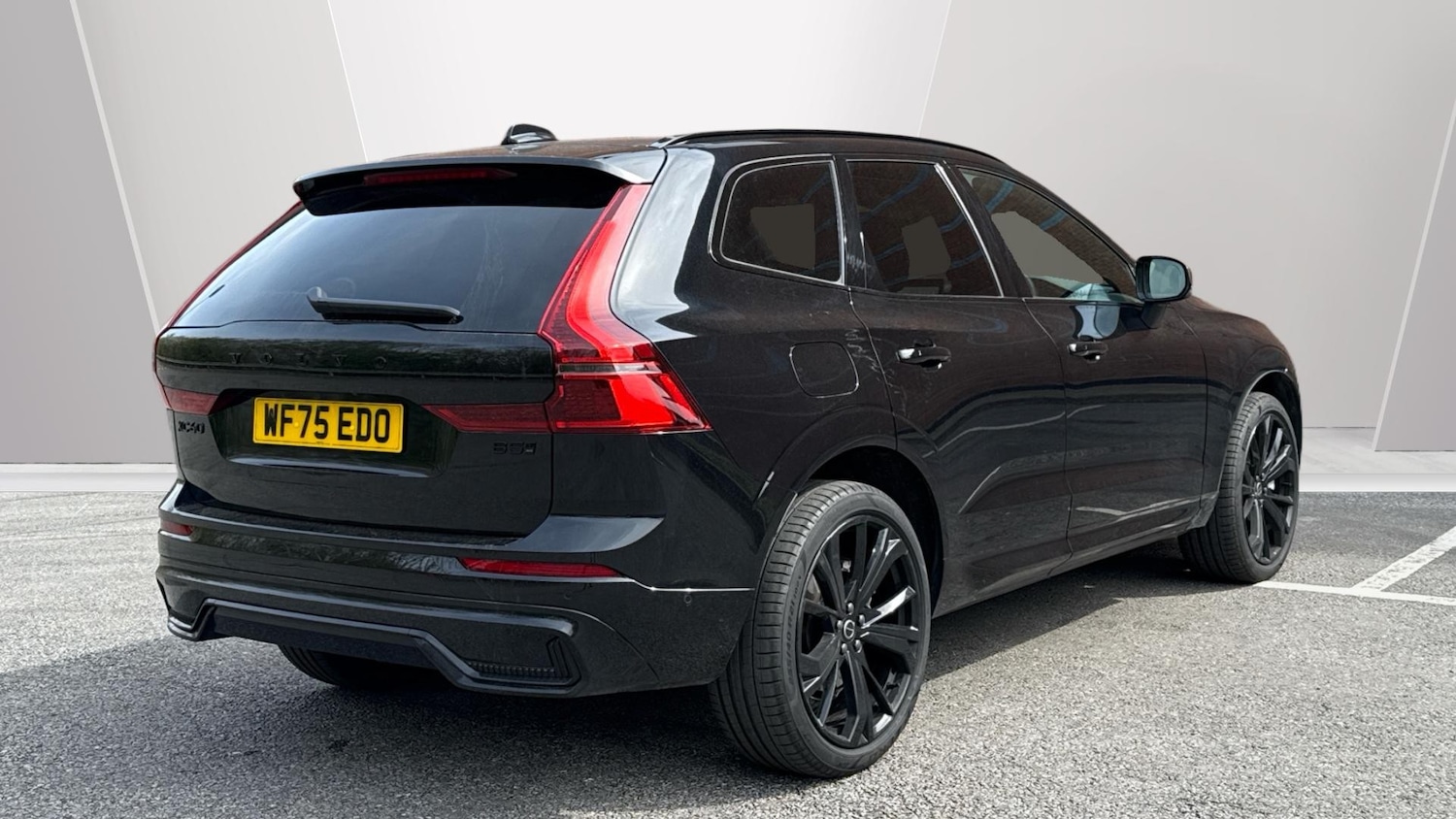 Used Volvo XC60 2025 for sale - 78223168: Photo 2