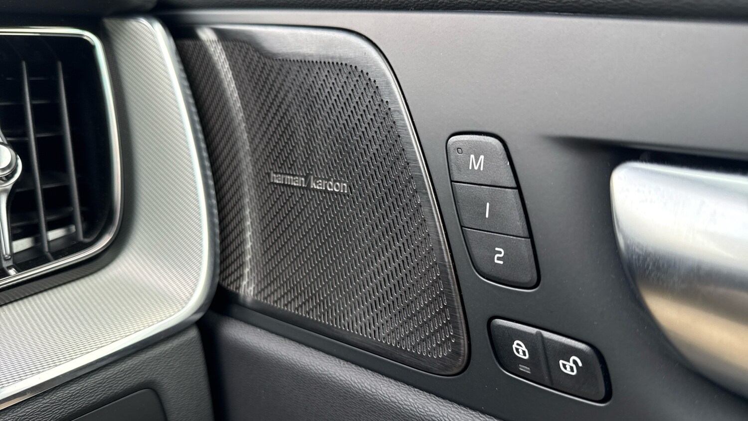 Used Volvo XC60 2025 for sale - 78223168: Photo 25