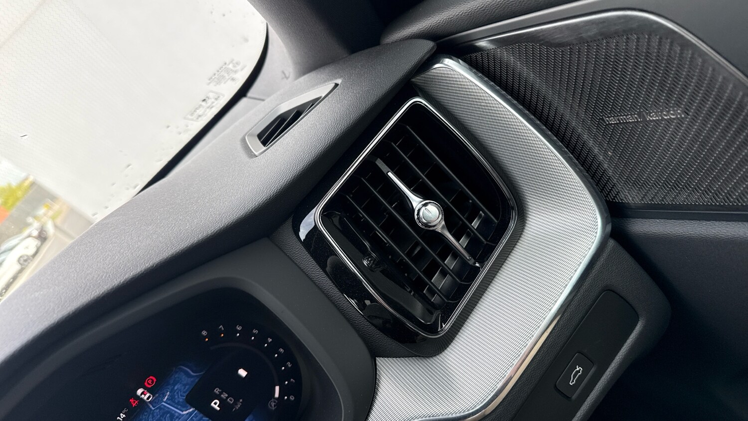 Used Volvo XC60 2025 for sale - 78223168: Photo 51