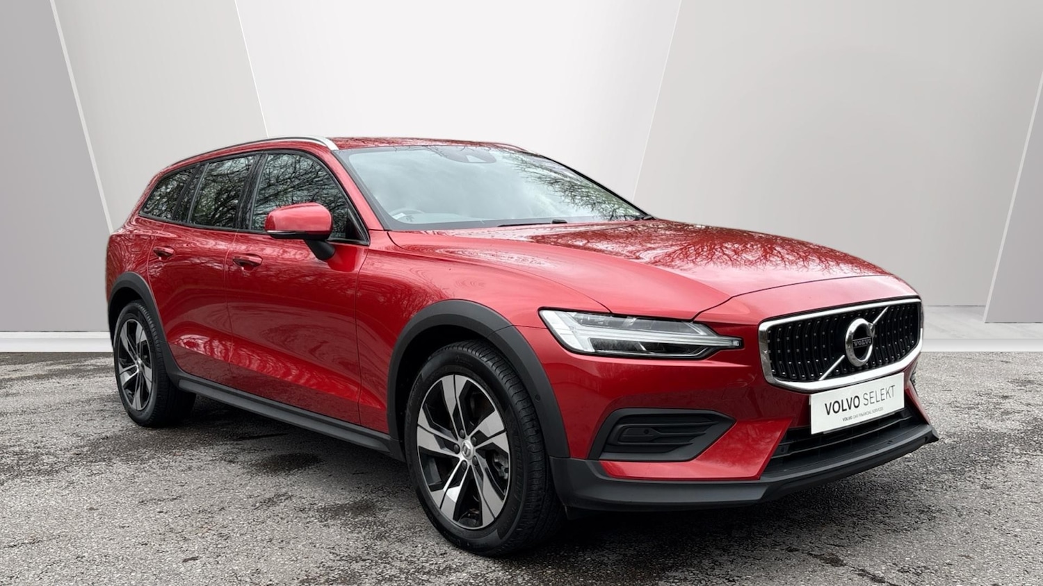 Used Volvo V60 2021 for sale - 77568297: Photo 1