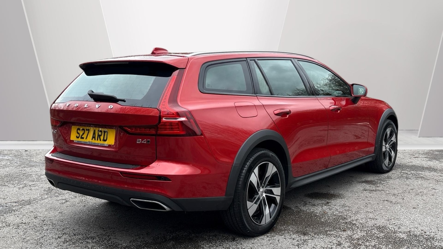 Used Volvo V60 2021 for sale - 77568297: Photo 2