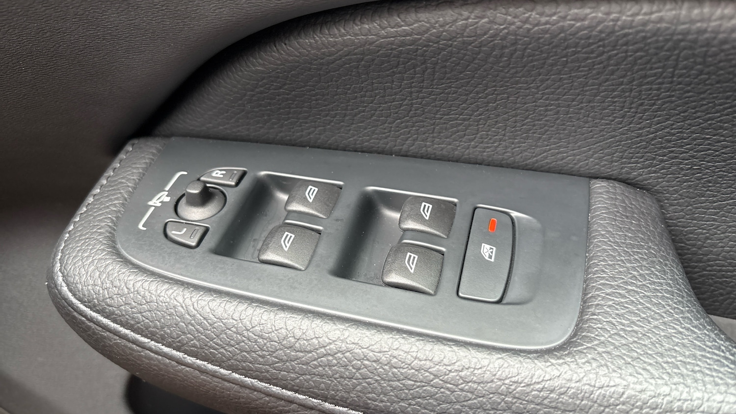 Used Volvo V60 2021 for sale - 77568297: Photo 24