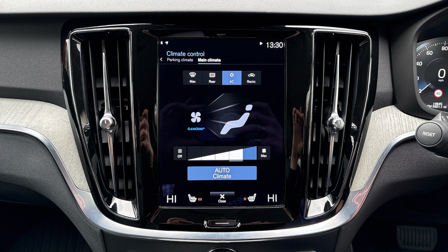 Used Volvo V60 2021 for sale - 77568297: Photo 36