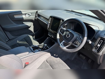 Used Volvo XC40 2024 for sale - 79311192: Photo