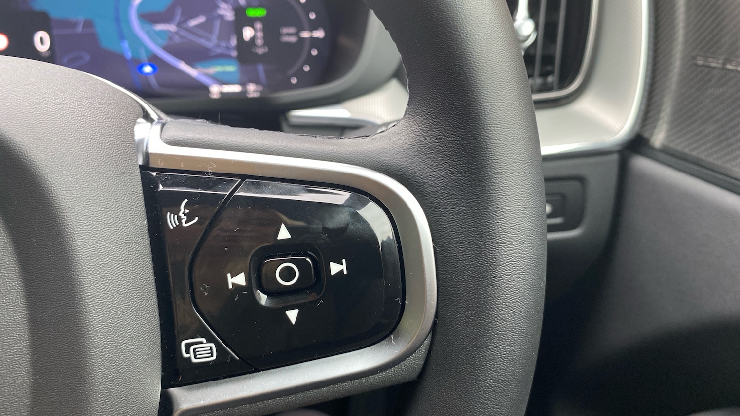 Used Volvo XC60 2025 for sale - 76653199: Photo 19