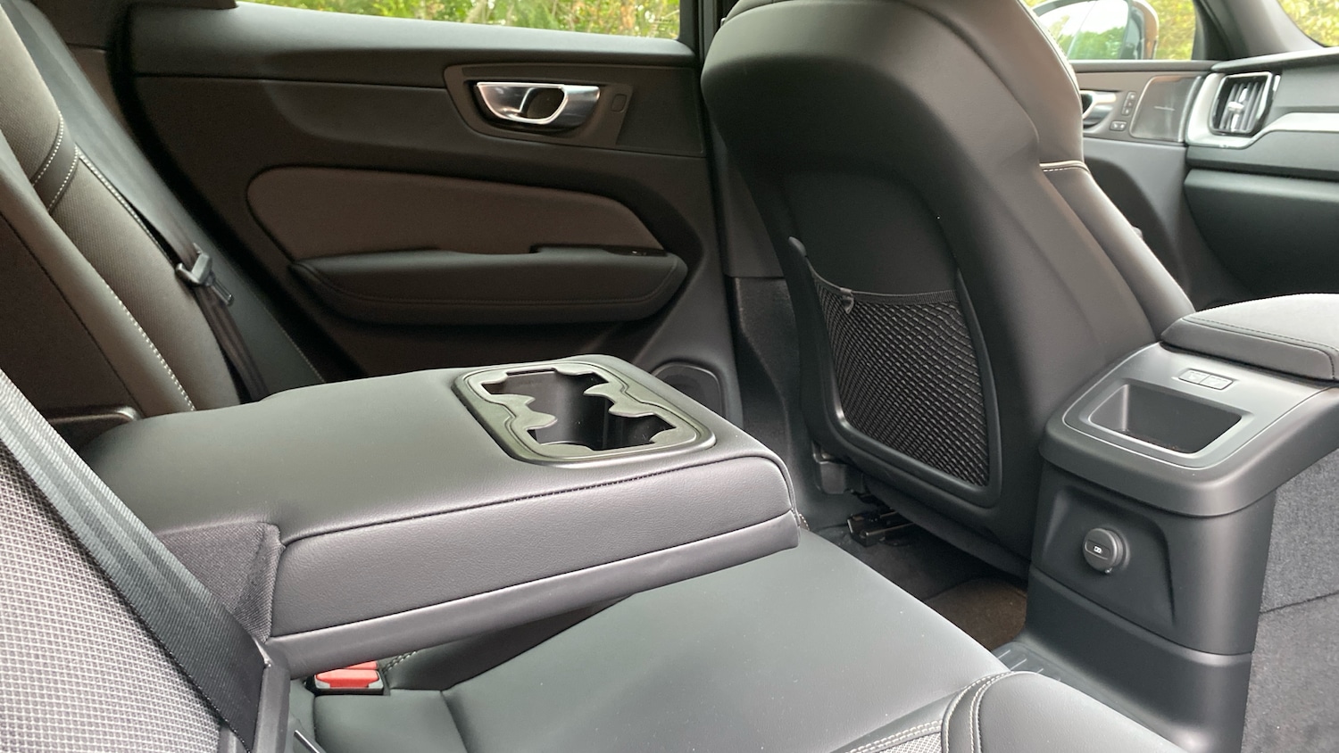 Used Volvo XC60 2025 for sale - 76653199: Photo 25