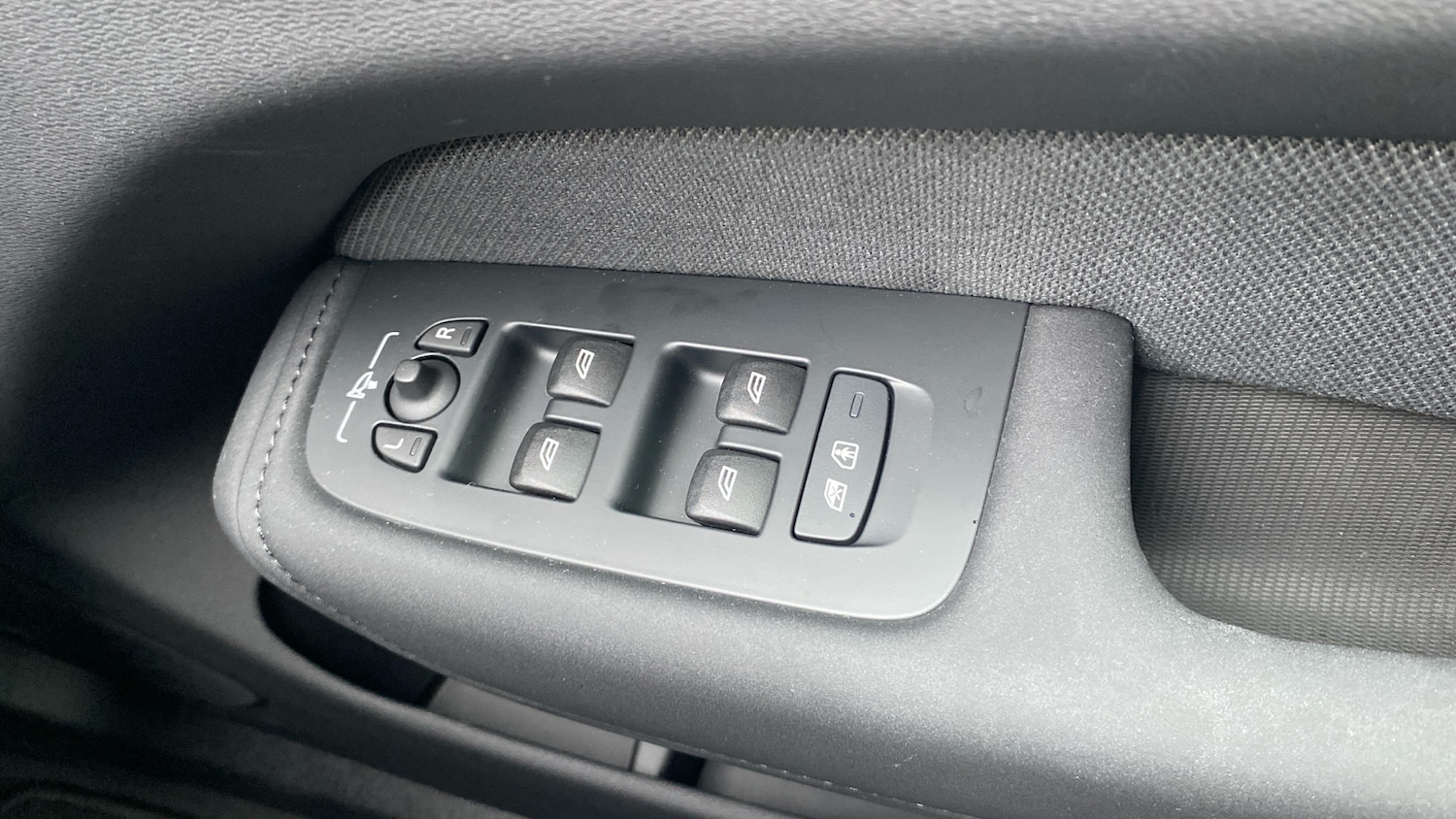 Used Volvo XC60 2025 for sale - 76653199: Photo 26