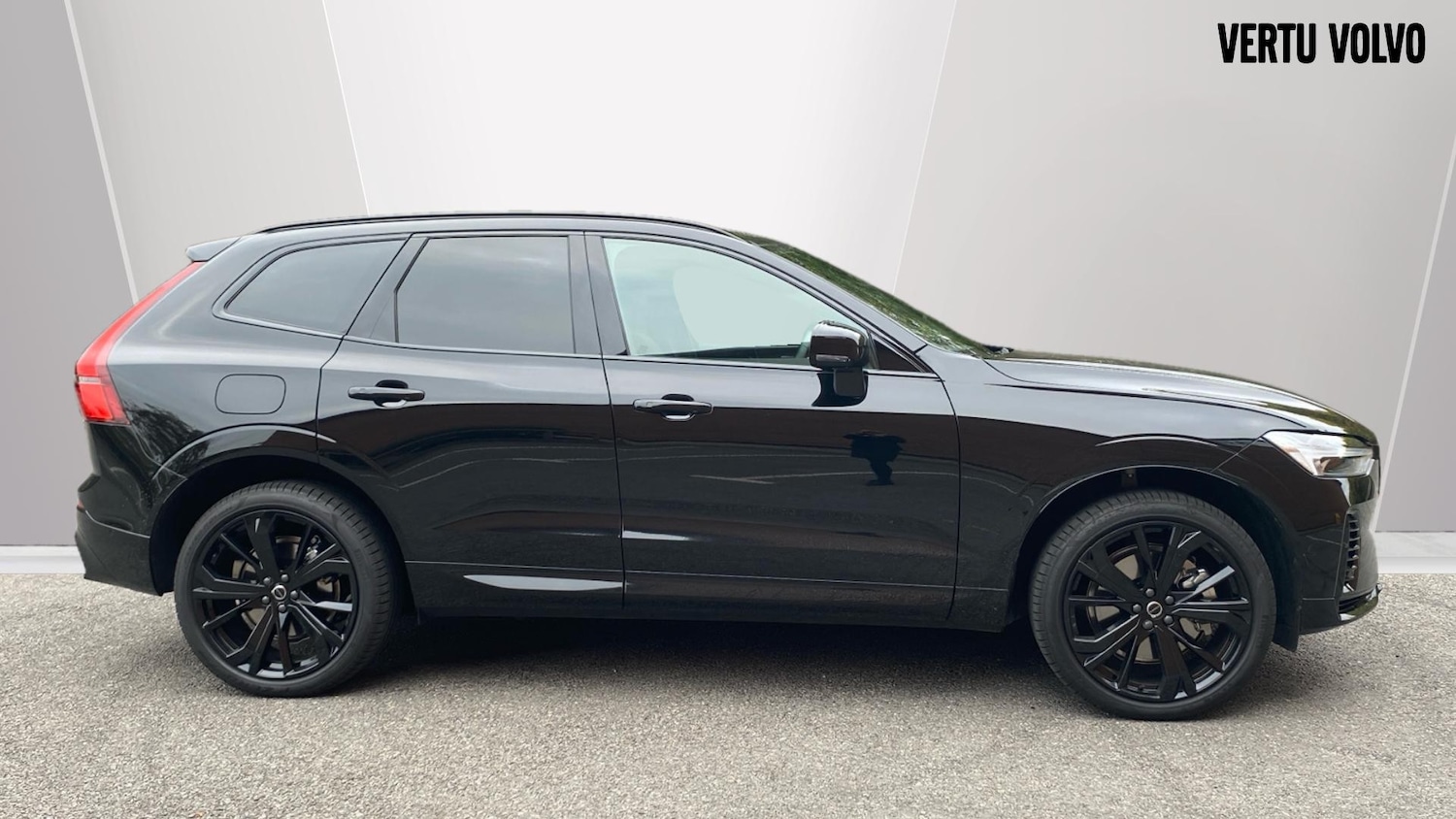 Used Volvo XC60 2025 for sale - 76653199: Photo 3