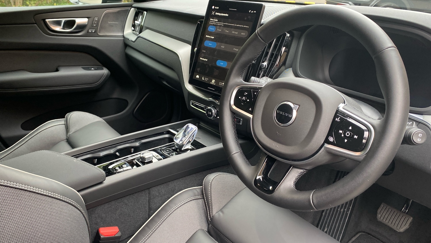 Used Volvo XC60 2025 for sale - 76653199: Photo 5