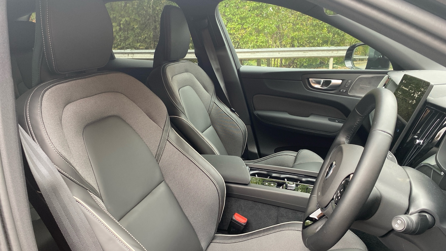 Used Volvo XC60 2025 for sale - 76653199: Photo 9