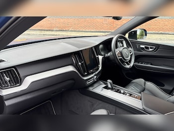 Used Volvo XC60 2019 for sale - 75475383: Photo